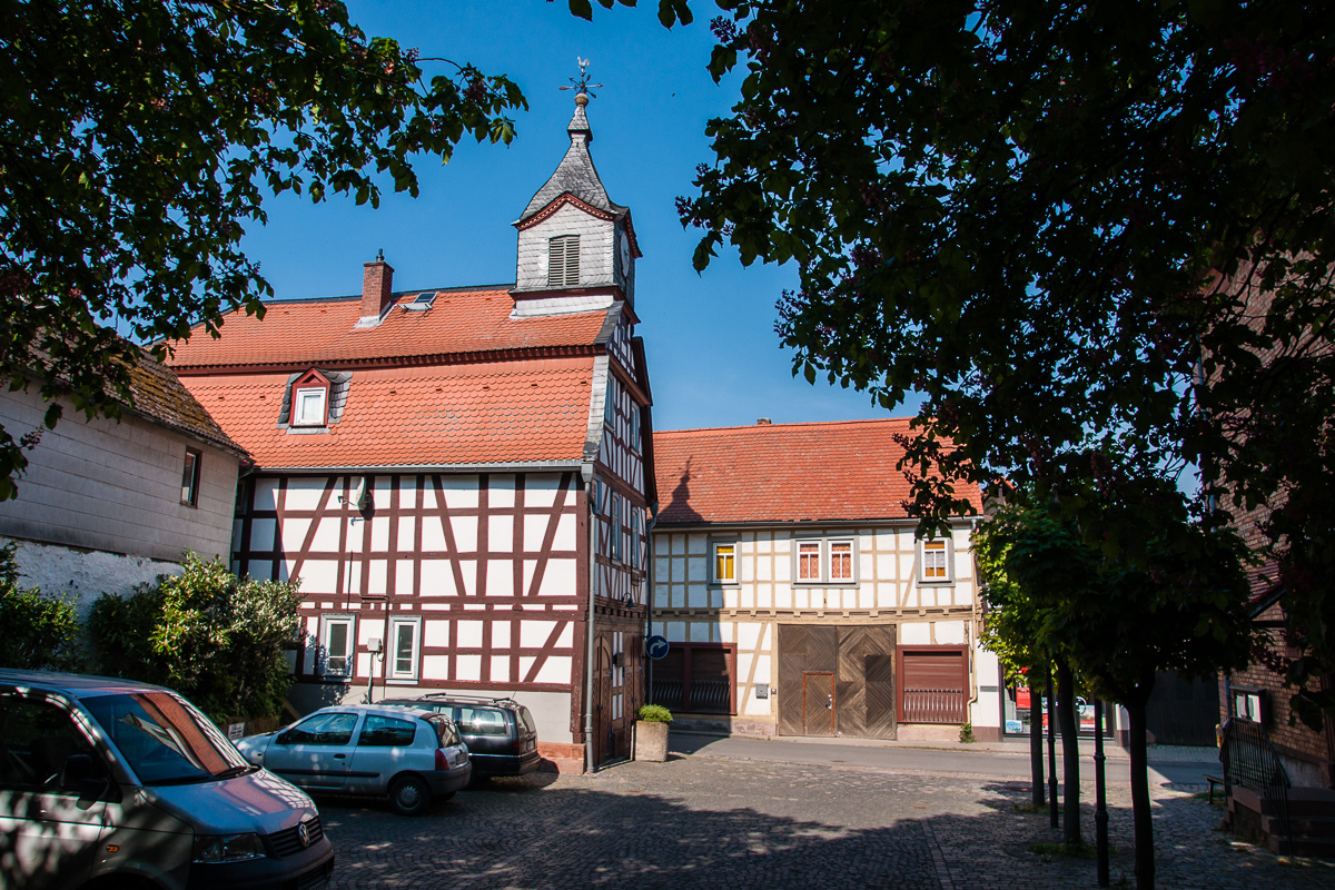 Kirchplatz Nieder-Klingen