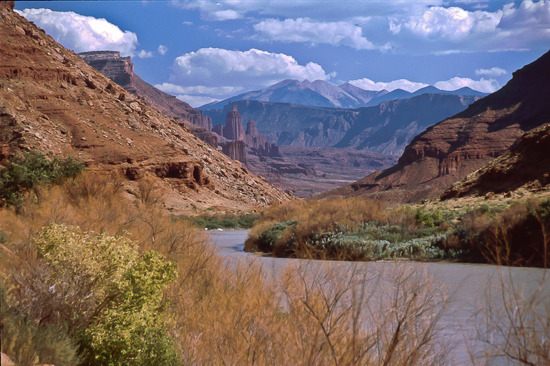 Colorado River und Fisher Towers